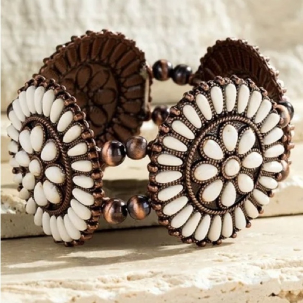 Western Concho Cluster Stretch Bracelet NWT